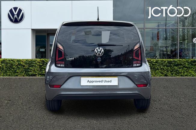 VOLKSWAGEN Up Photo 7