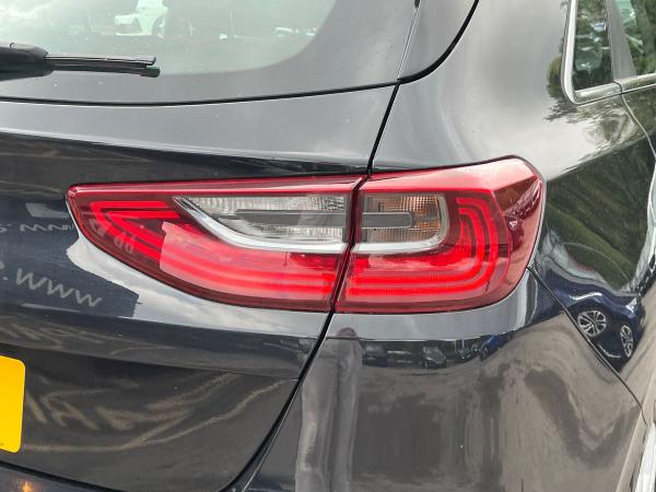 Kia Ceed Photo autoimg-a72b4f4553a0b90f9899c1fff36e7762571a24b3.jpg