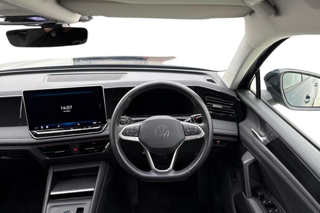 VOLKSWAGEN Tiguan Photo 11