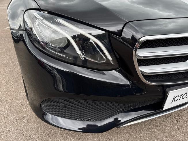 MERCEDES-BENZ E Class Photo 19