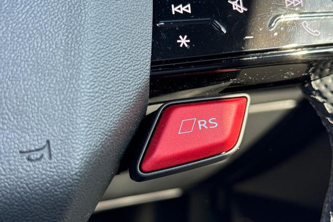 AUDI RS3 Photo 34