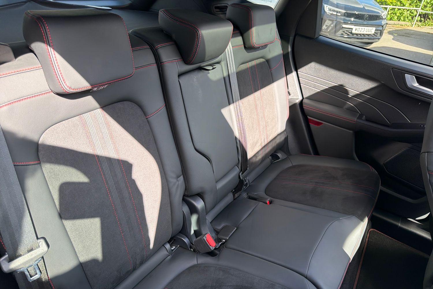 Ford KUGA Photo 19