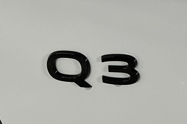 AUDI Q3 Photo 27