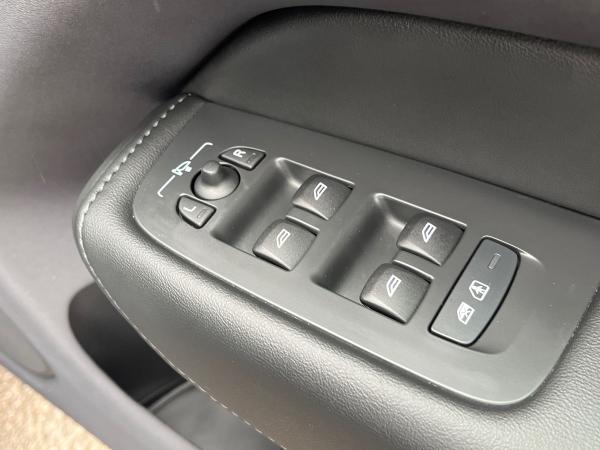 Volvo XC60 Photo autoimg-a7390236208643ebafc515e0e8cf93096d667972.jpg