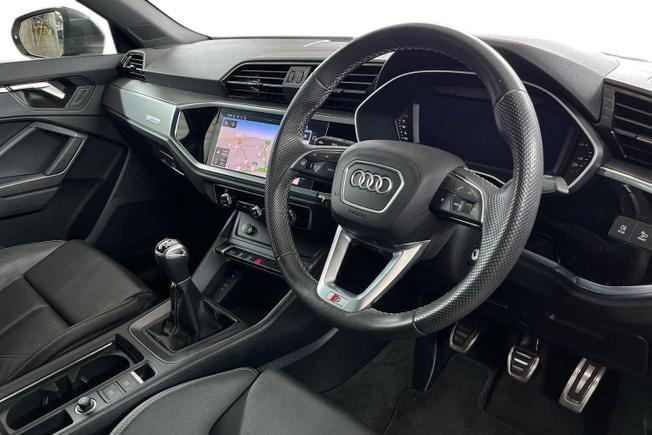 AUDI Q3 Photo 6