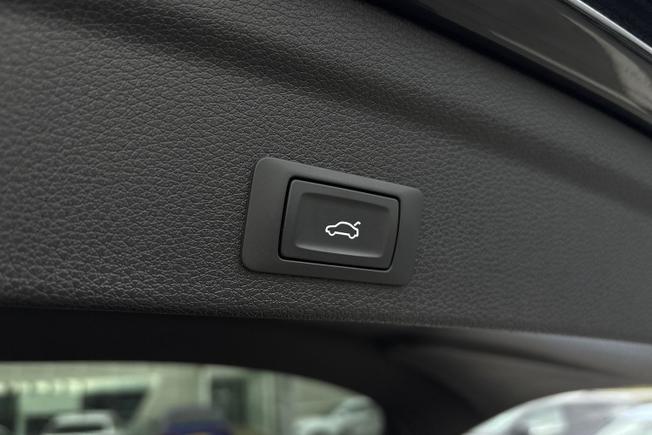 AUDI Q3 Photo 21