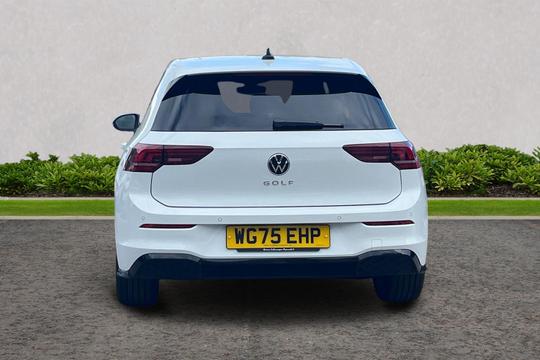 Volkswagen Golf Photo autoimg-a74ba20294748eecde91bdf8c706343ef6e4e06c.jpg