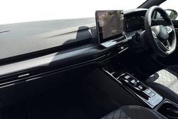 Volkswagen Golf Photo 2