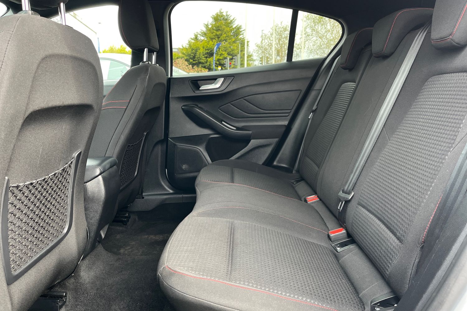 Ford FOCUS Photo 19