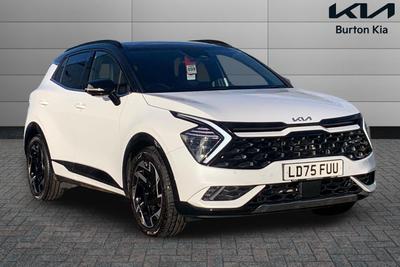 Used 2025 Kia Sportage 1.6 T-GDi 48V GT-LINE S Fusion White with Black Roof at Kia Motors UK