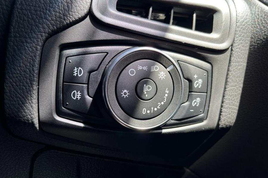 Ford FOCUS Photo autoimg-a74fa84c907916c3a4151f050dae0ea521bb31ba.jpg