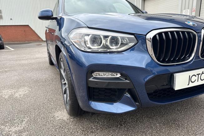 BMW X3 Photo 19