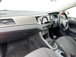 VOLKSWAGEN Polo Photo 2