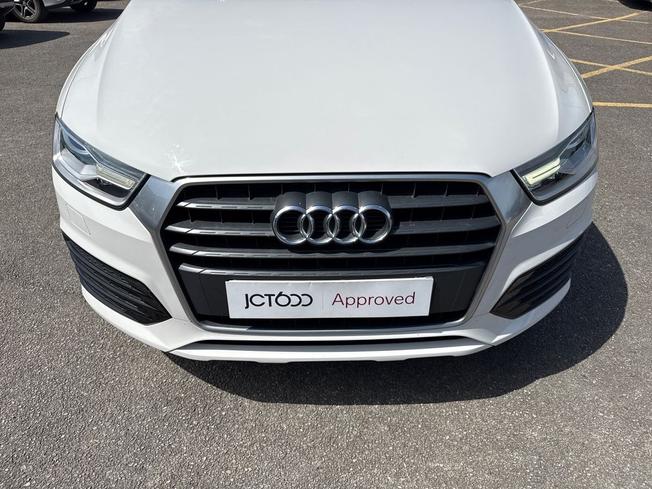 AUDI Q3 Photo 21
