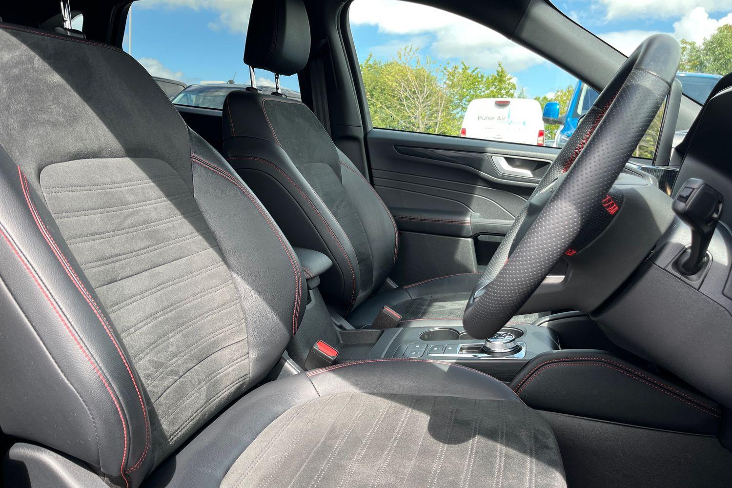 Ford KUGA Photo 16