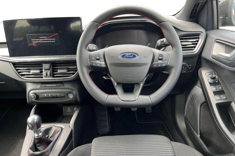 Ford FOCUS Photo autoimg-a758cda315e163a9d8bea01249cb6d779b0e5a49.jpg
