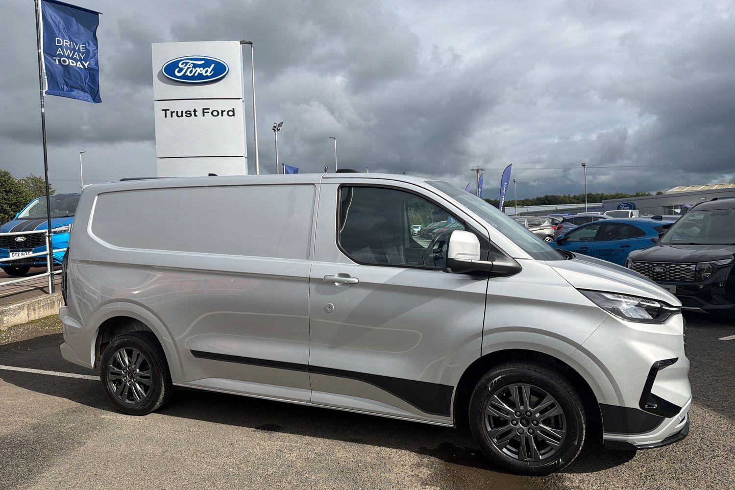 Ford TRANSIT CUSTOM Photo 6