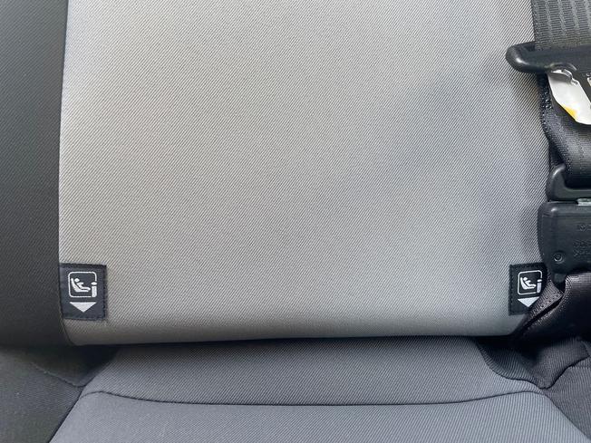 TOYOTA Yaris Photo 33
