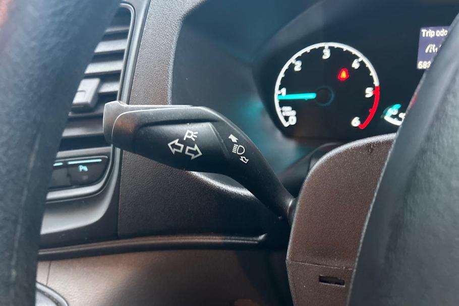 Used Ford TRANSIT CUSTOM YT19CSR 33