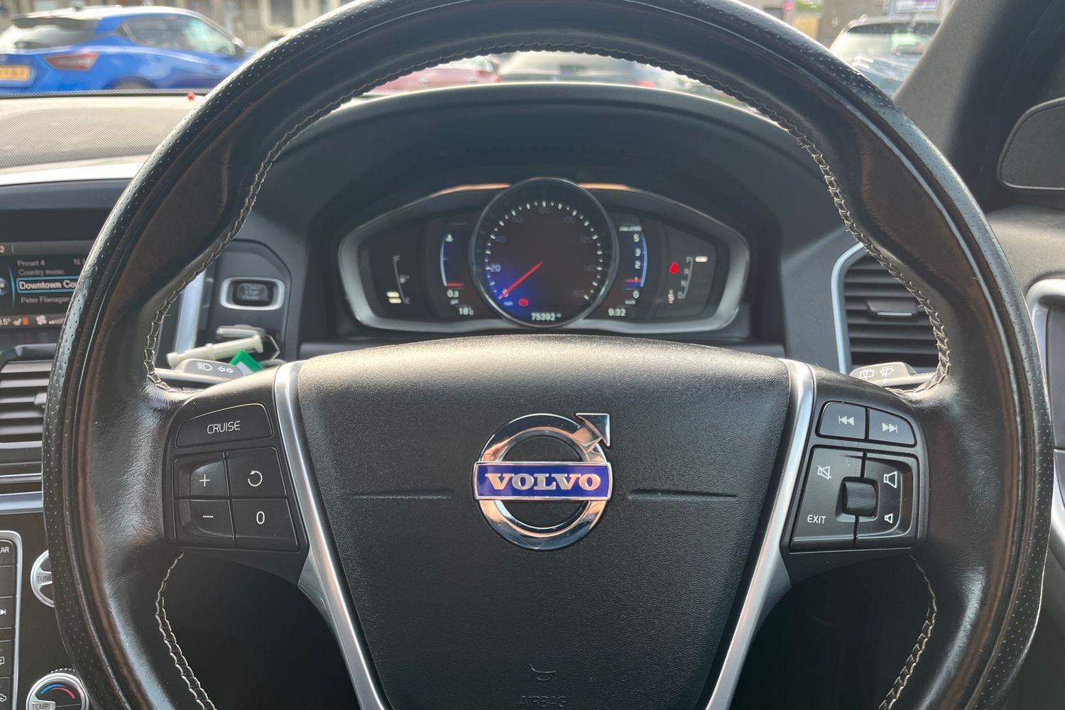 Volvo XC60 Photo 11