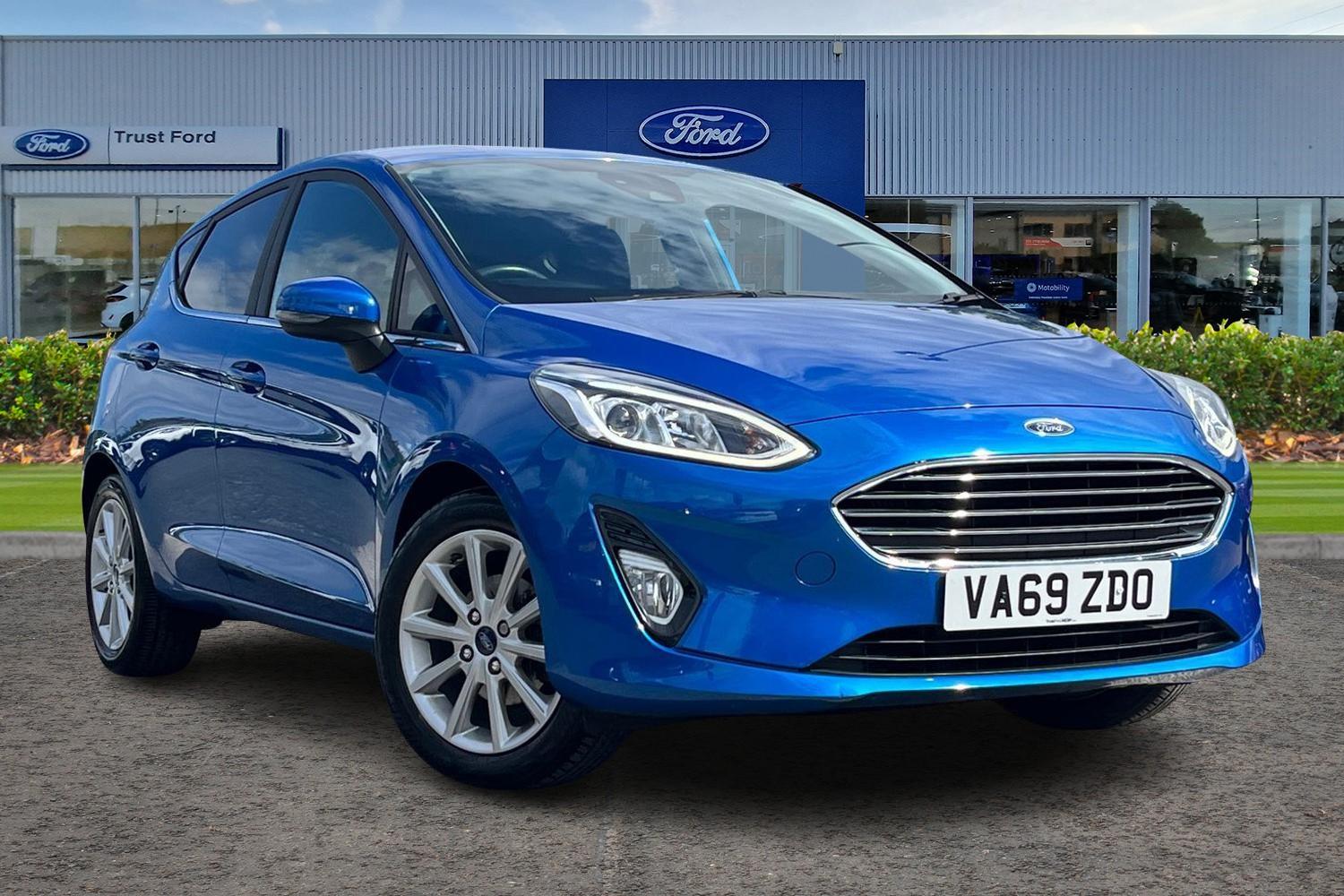 Ford Fiesta Photo 0