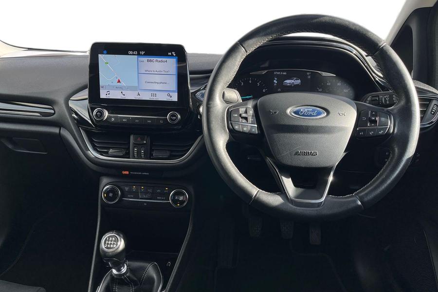 Ford FIESTA Photo autoimg-a766b492a720434509c296a493051fd5616412c3.jpg