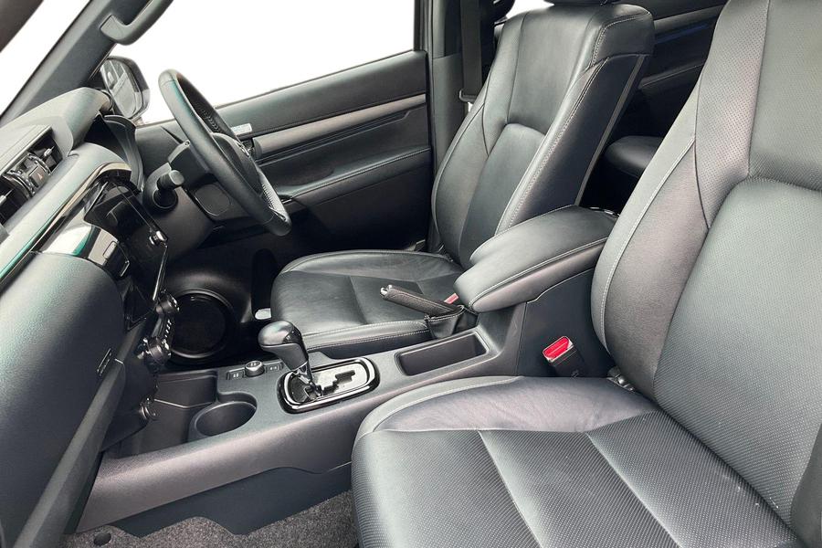 Toyota Hilux Photo autoimg-a768a02ce72bc07b7f10c87e7755a45ac2adc550.jpg