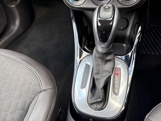 VAUXHALL Corsa Photo 30