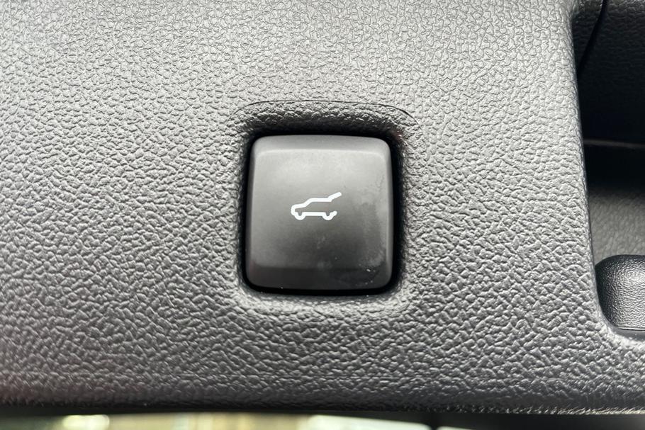 Used Ford KUGA WV25UWO 28