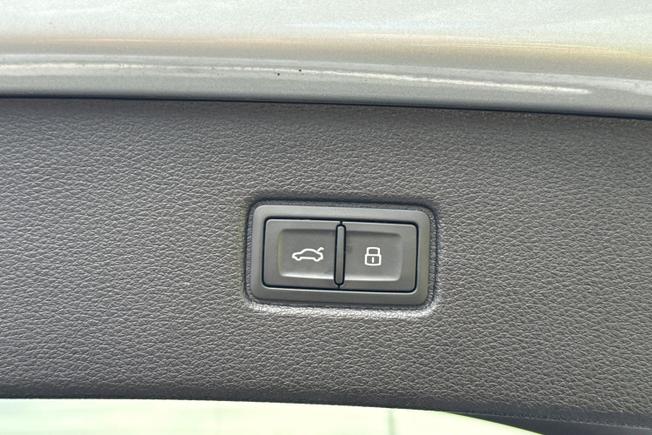 AUDI Q7 Photo 28