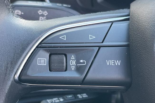 AUDI Q3 Photo 16