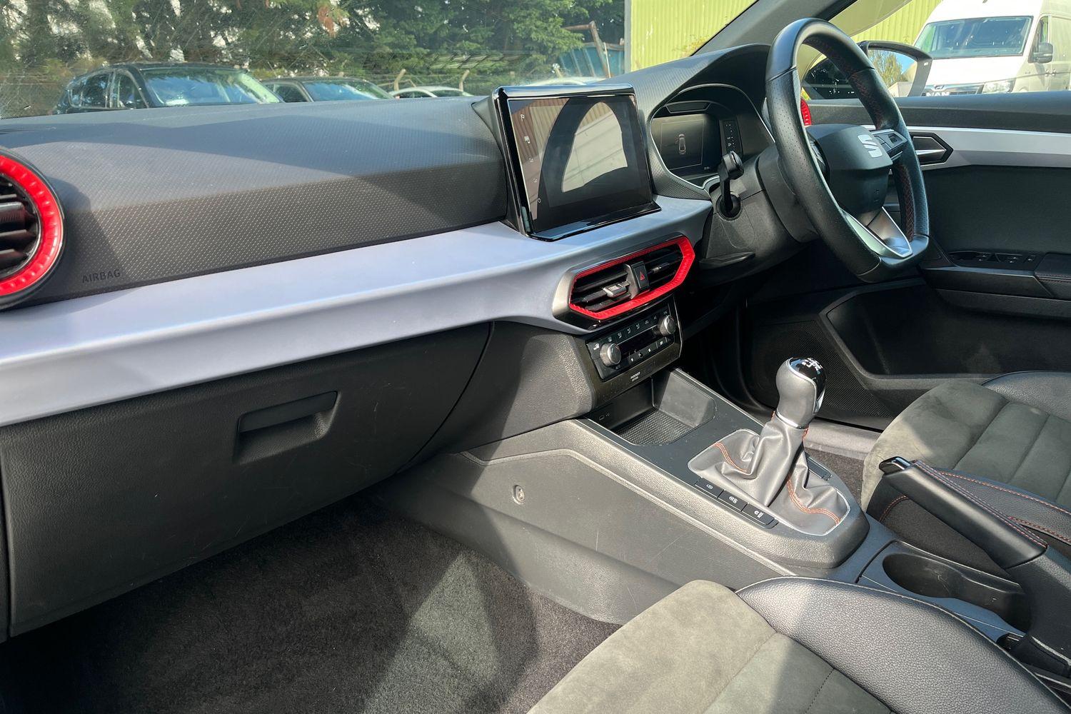 SEAT IBIZA Photo 17