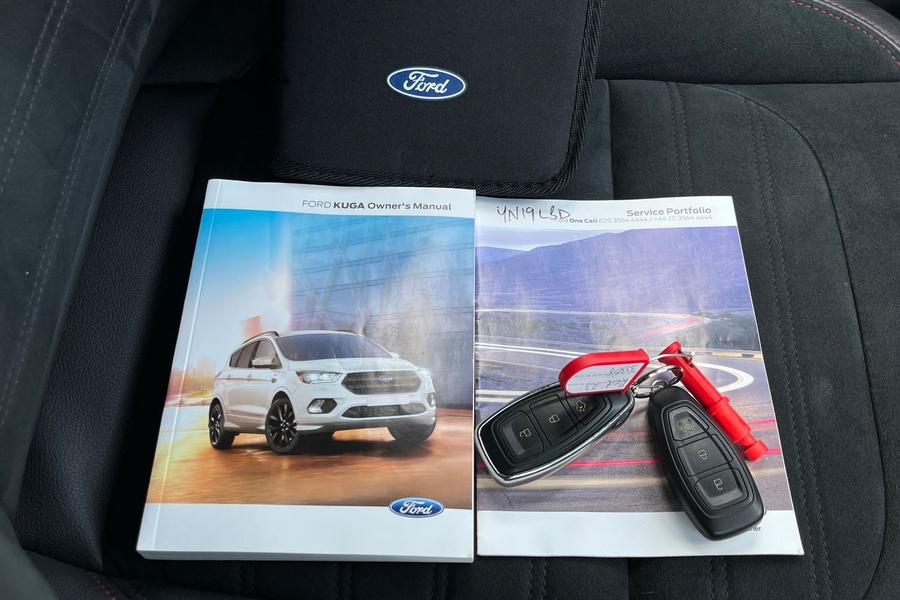 Ford Kuga Photo autoimg-a7715892ea5071490ac06d8e8f99c8af8132cf3a.jpg