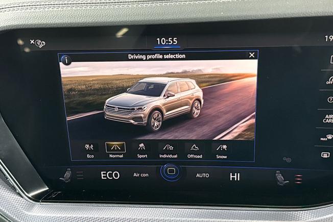 VOLKSWAGEN Touareg Photo 23