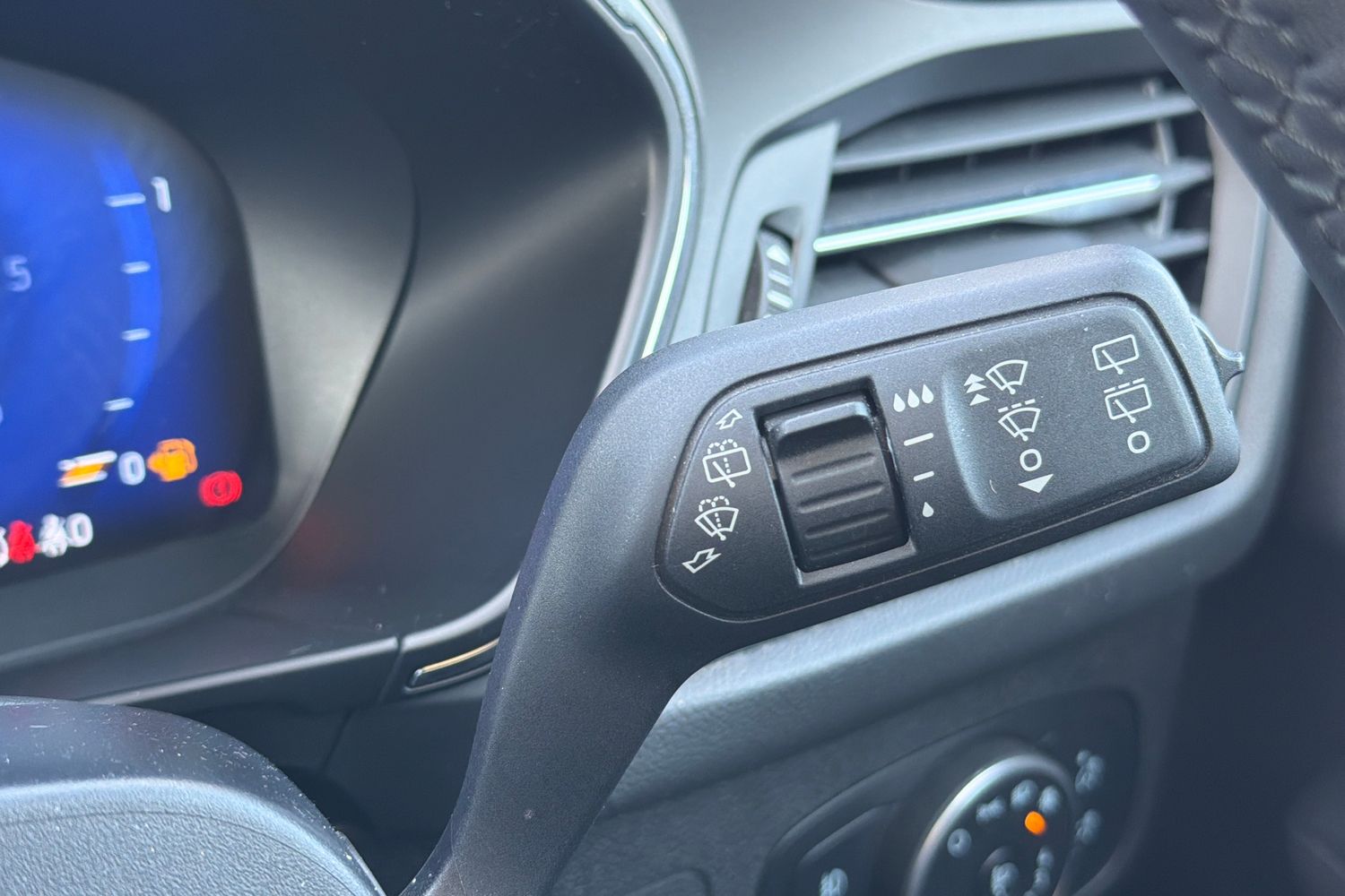 Ford FOCUS Photo 14