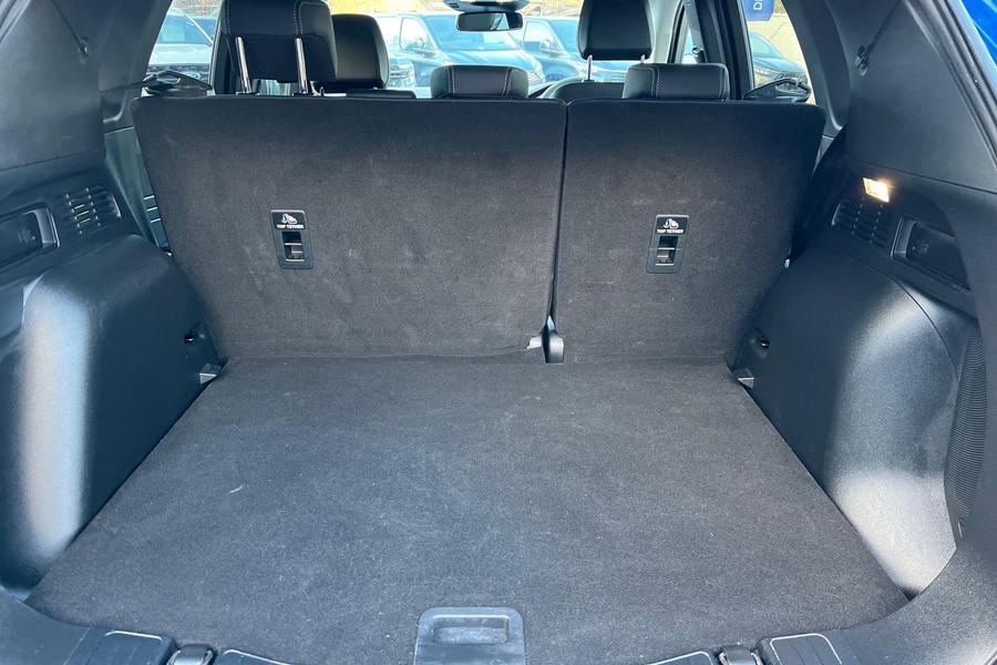 Ford KUGA Photo autoimg-a777517addc3b92a5bc334608174c36697a283f2.jpg