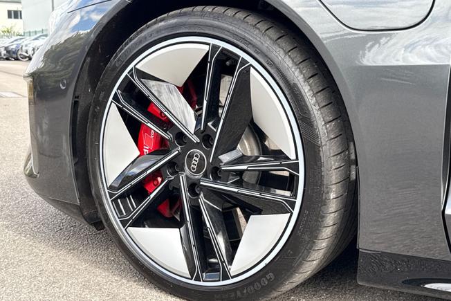 AUDI Rs E-Tron Gt Photo 23