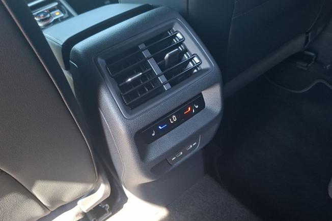 VOLKSWAGEN Tayron Photo 25