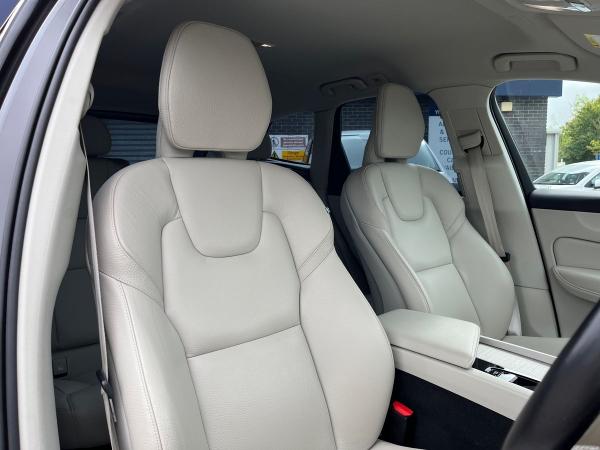 Volvo XC60 Photo autoimg-a7842e21f54064c51ed8039a2fa43c3d83a39c6b.jpg