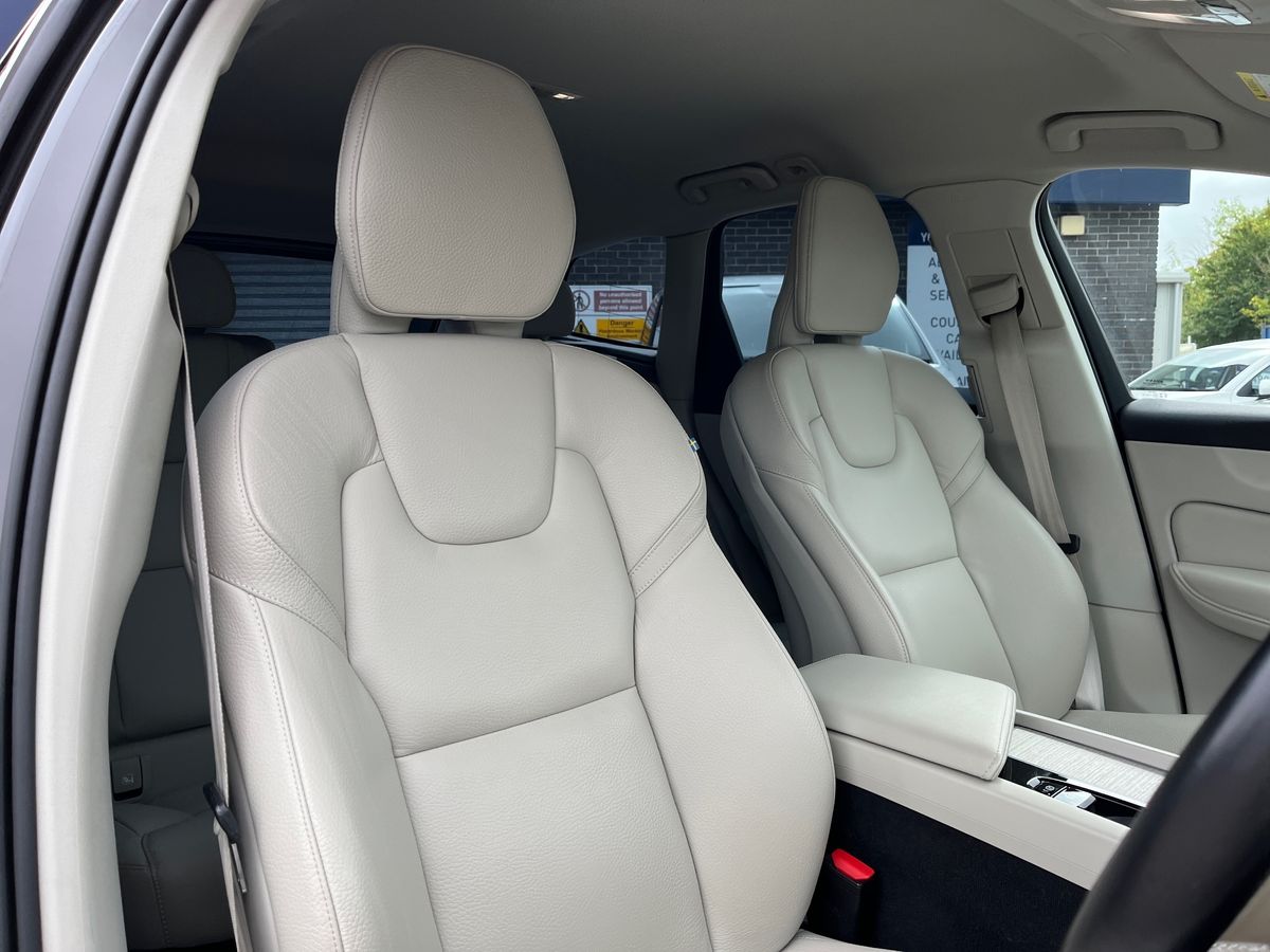 Volvo XC60 Photo 24