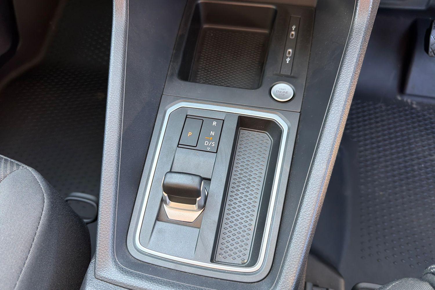 Ford TRANSIT CONNECT Photo 34