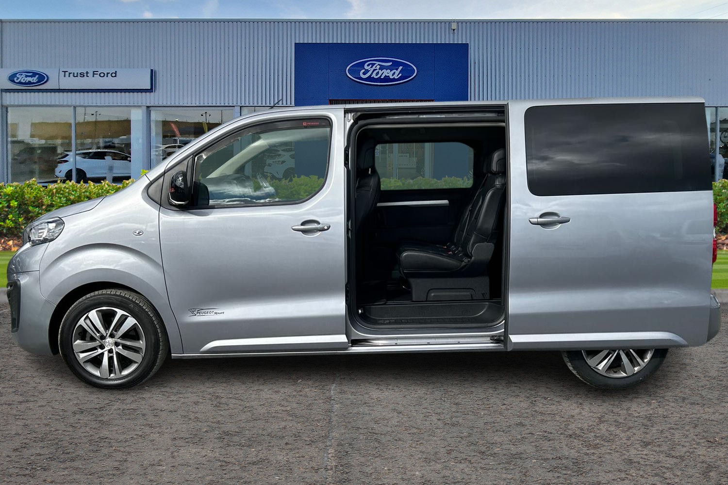 Peugeot TRAVELLER Photo 5