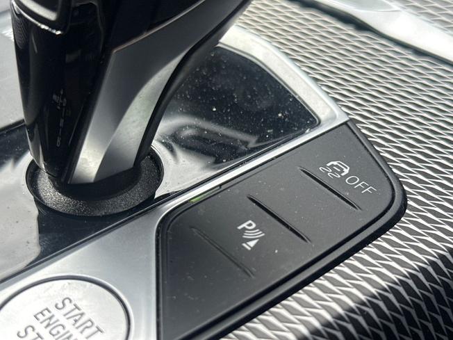 BMW 3 Series Photo 30
