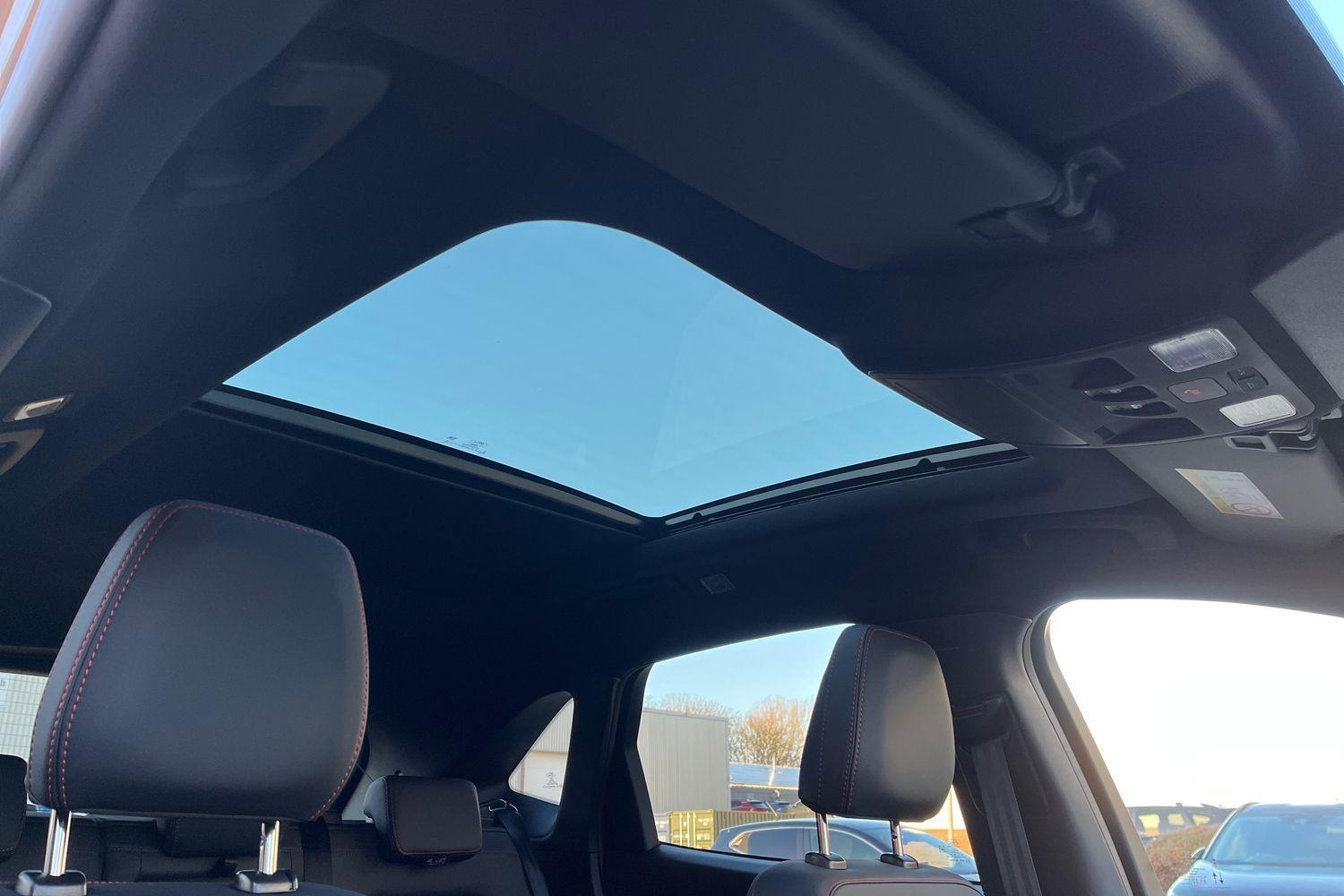 Ford KUGA Photo 34