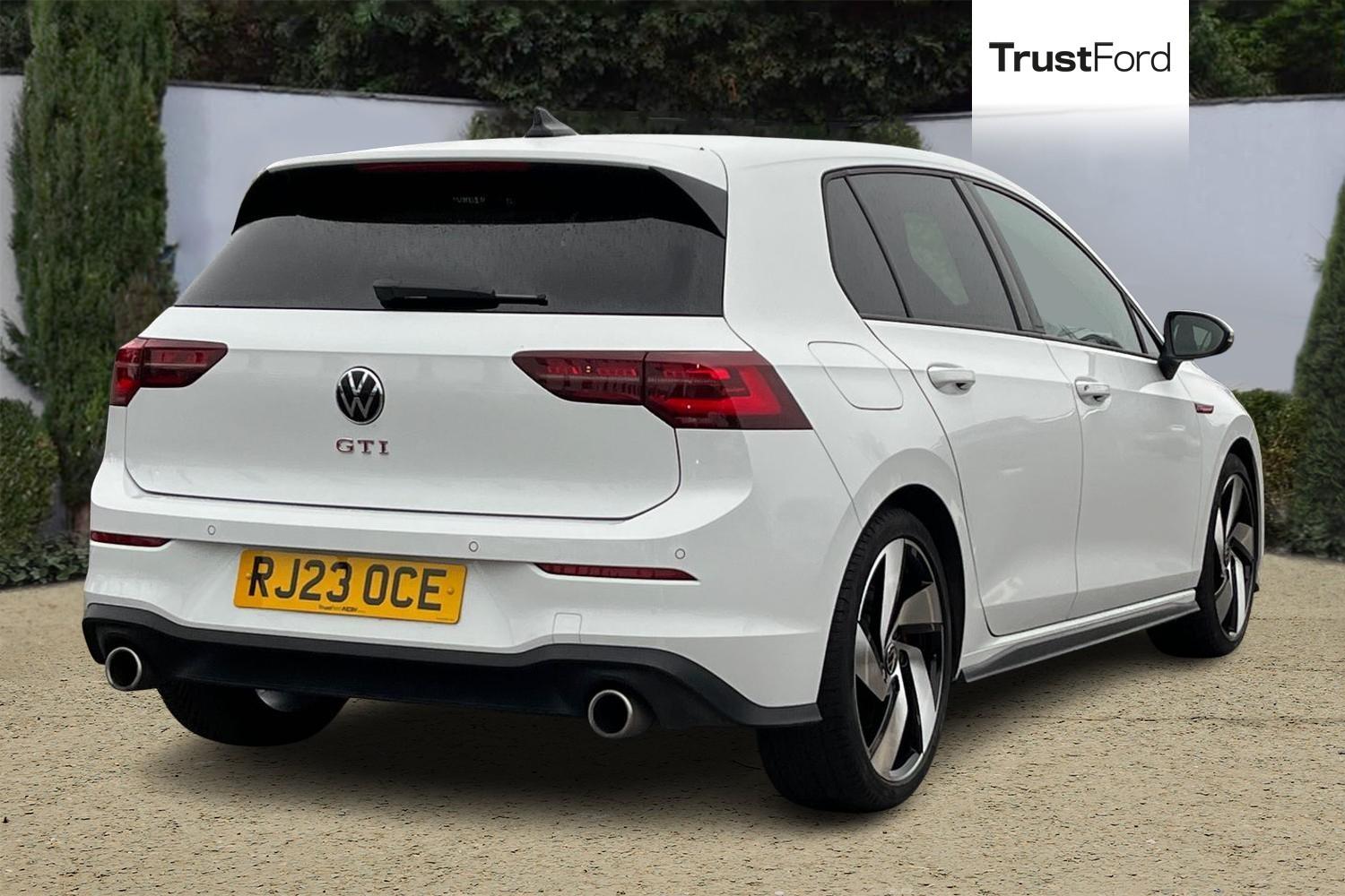 Volkswagen Golf Photo 3