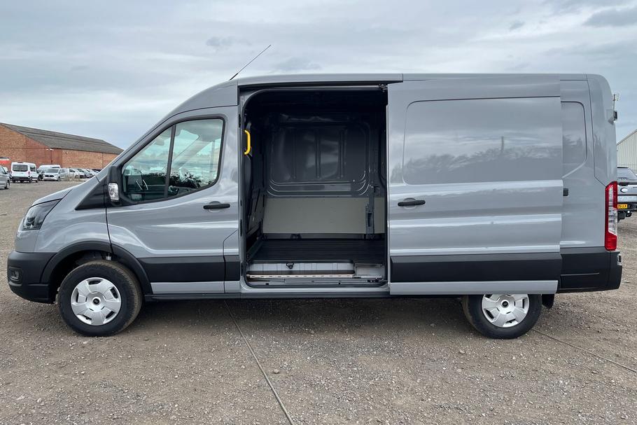 Used Ford E-TRANSIT YP75HFB 5
