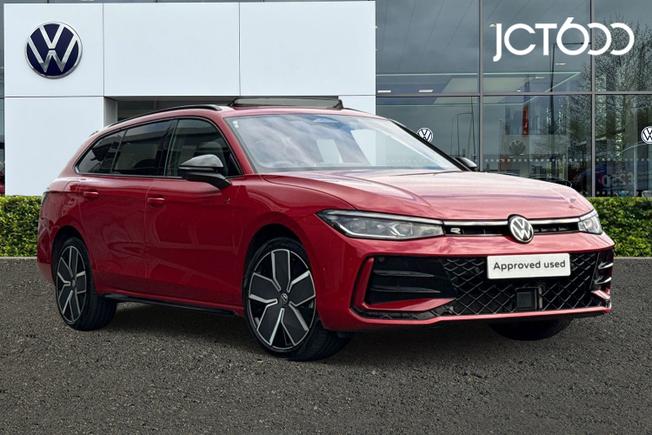 VOLKSWAGEN Passat Photo 1