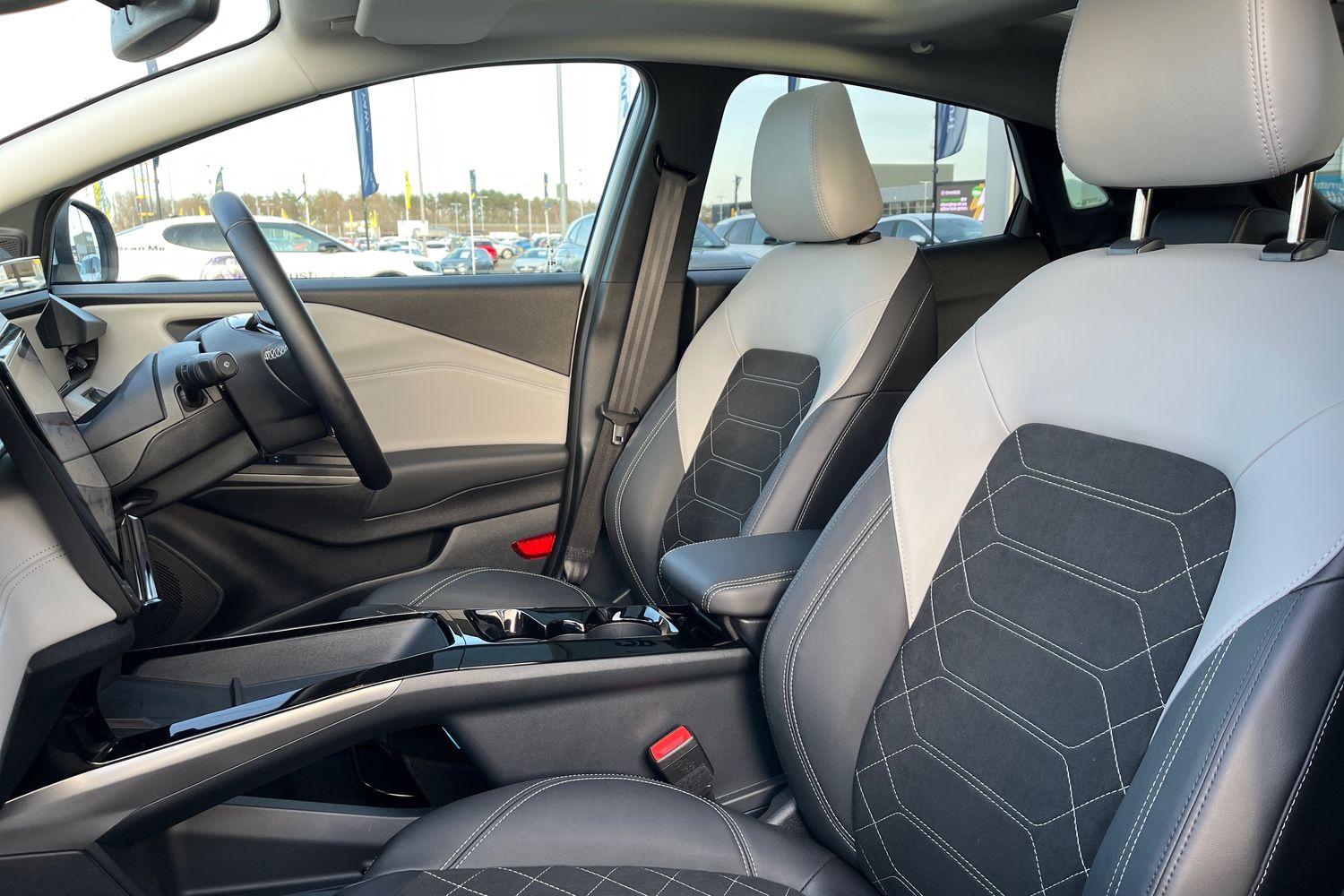 Ford Puma Gen-E Photo 18