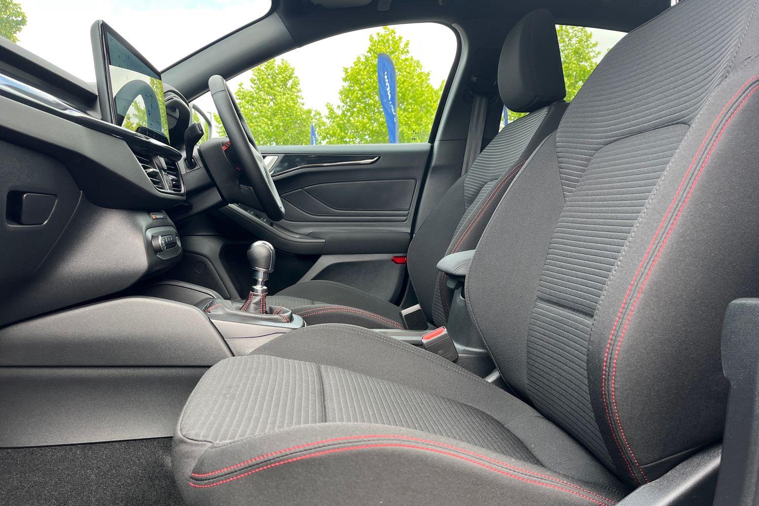 Ford FOCUS Photo 18
