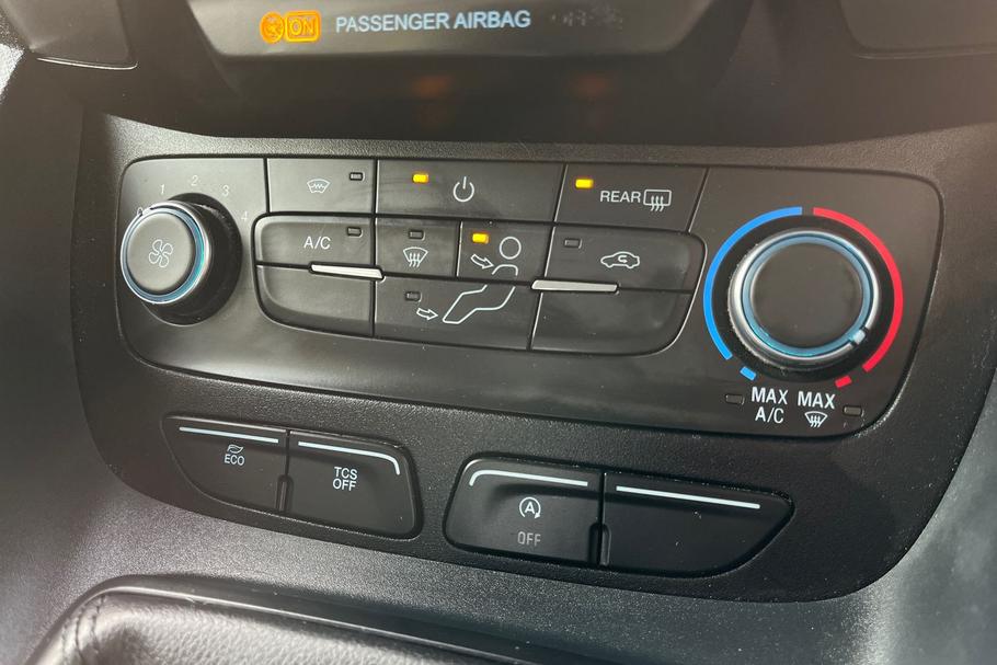 Used Ford TOURNEO CONNECT 26